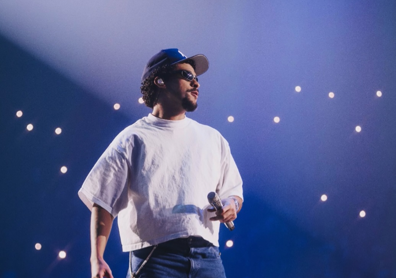 Bad Bunny agota primera función en RD y abre nueva fecha para el 22 de ...